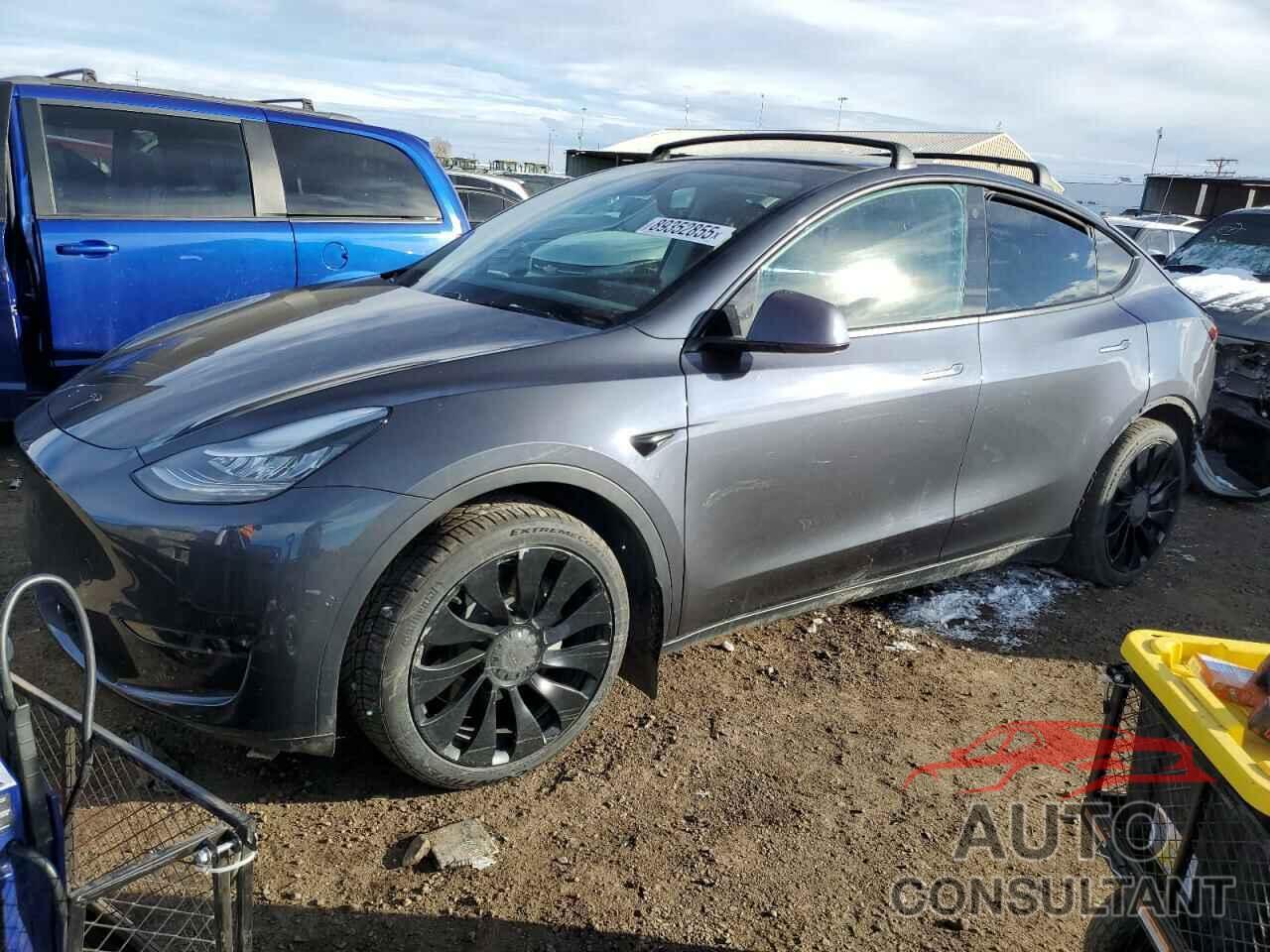 TESLA MODEL Y 2021 - 5YJYGDEE2MF065398