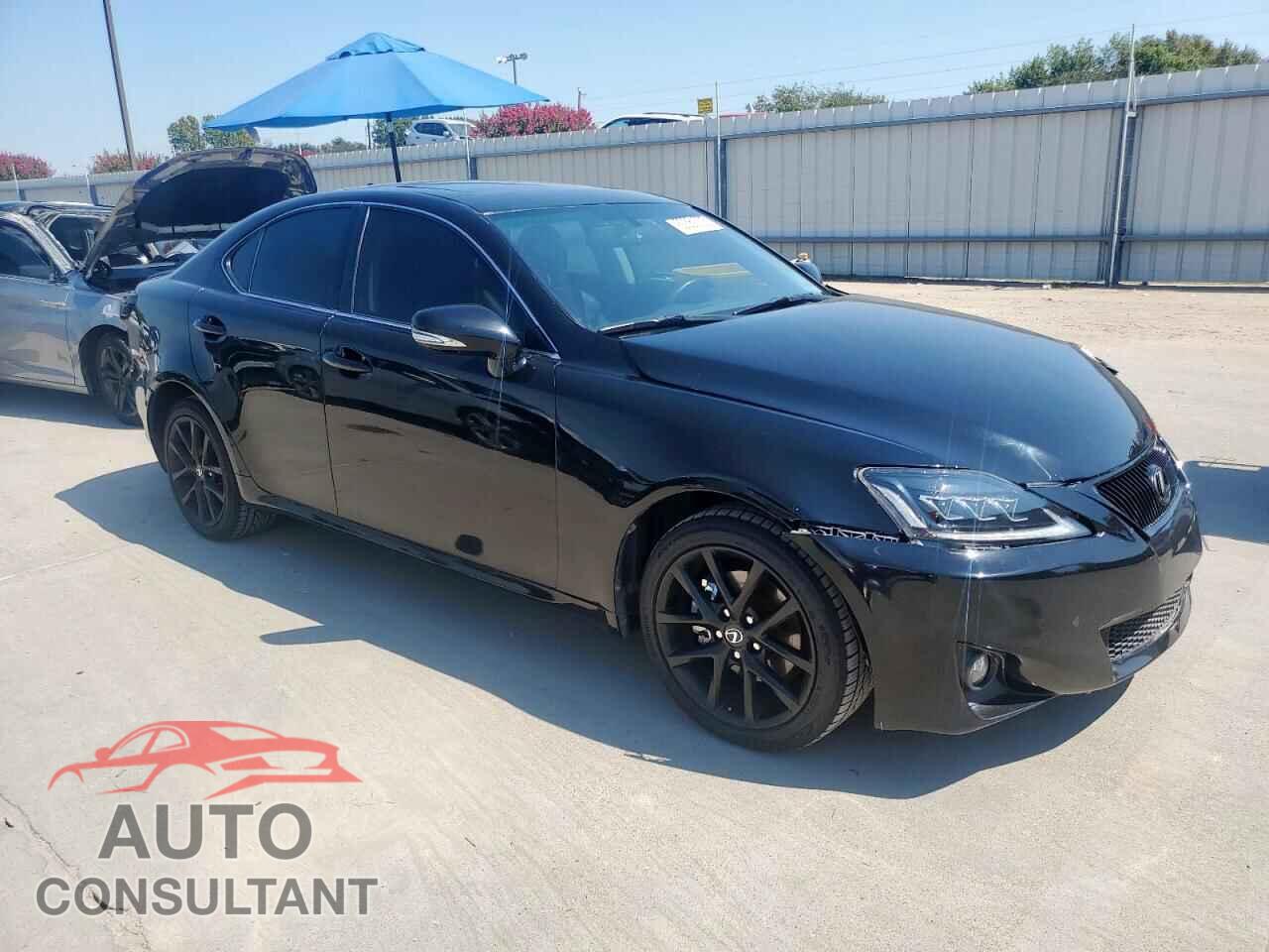 LEXUS IS 2012 - JTHCF5C25C5057211