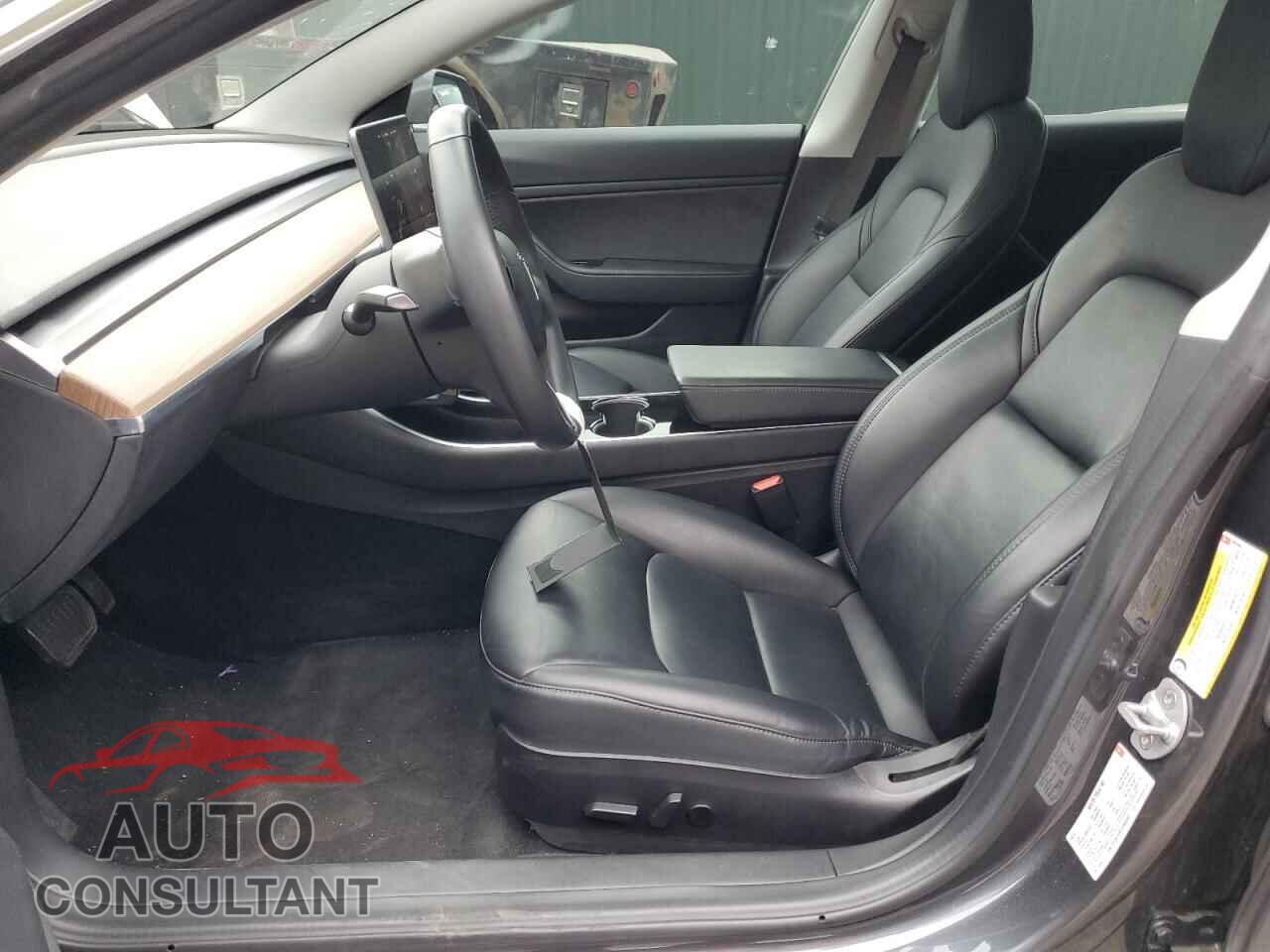 TESLA MODEL 3 2018 - 5YJ3E1EB7JF093200
