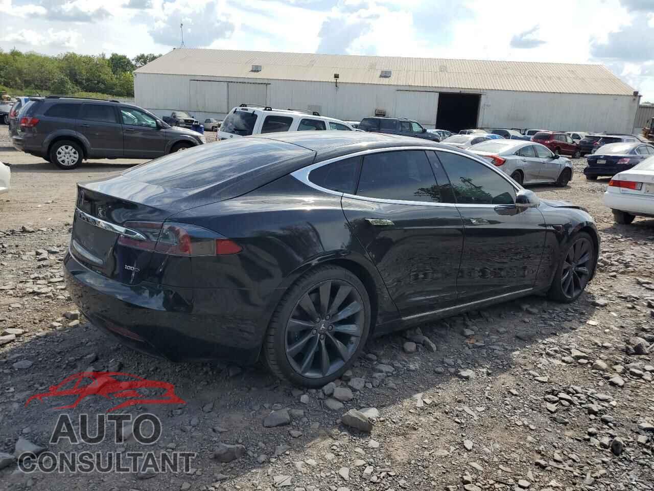 TESLA MODEL S 2017 - 5YJSA1E28HF212115