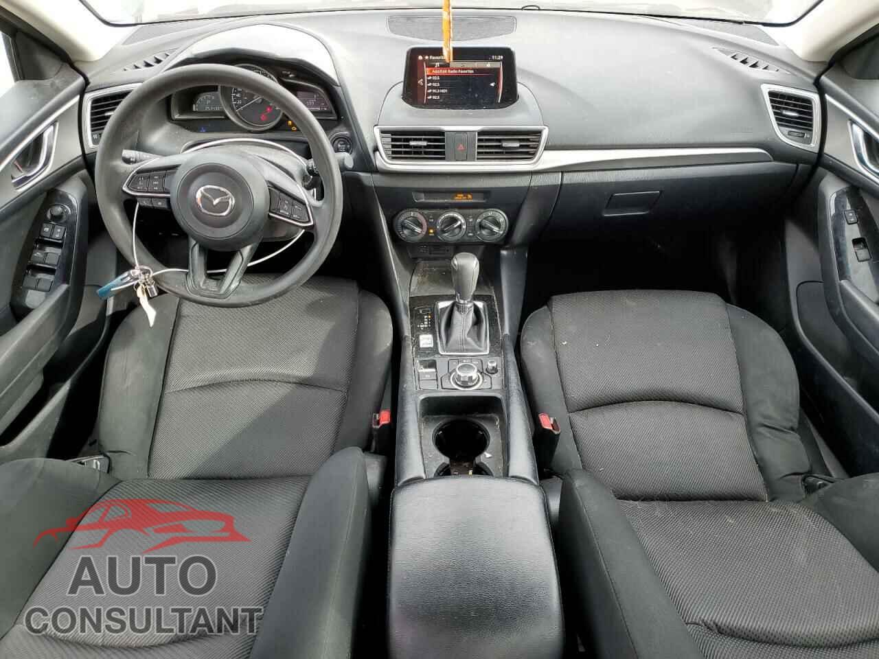 MAZDA 3 2017 - 3MZBN1U77HM134291