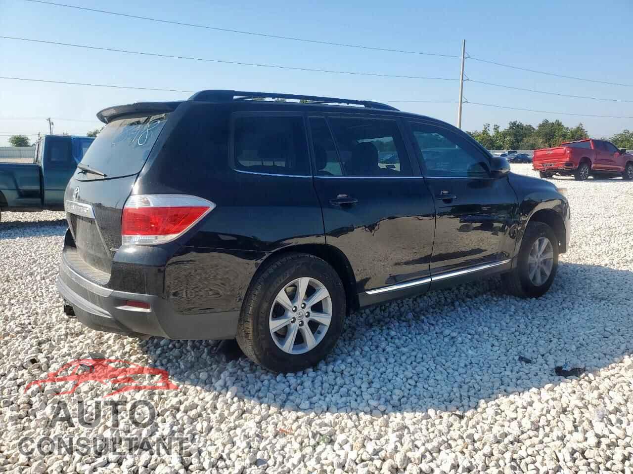 TOYOTA HIGHLANDER 2013 - 5TDBK3EH8DS216538