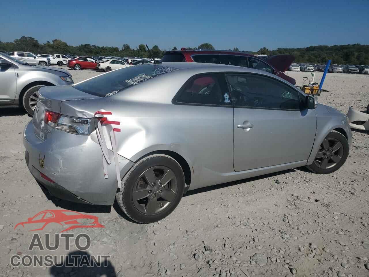 KIA FORTE 2011 - KNAFU6A25B5413682