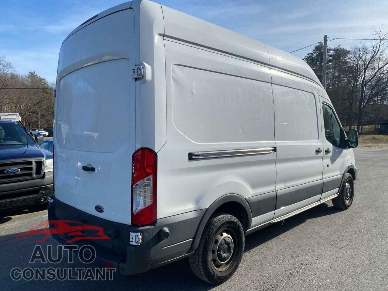 FORD TRANSIT 2017 - 1FTYR2XM6HKA54870