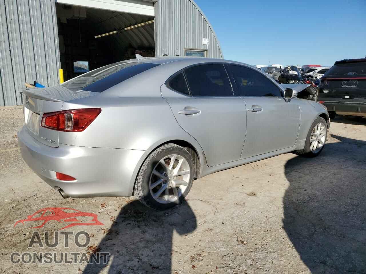 LEXUS IS 2011 - JTHCF5C28B5051031