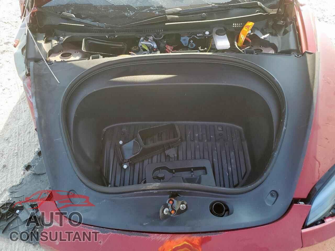 TESLA MODEL 3 2025 - 5YJ3E1EA9SF042113