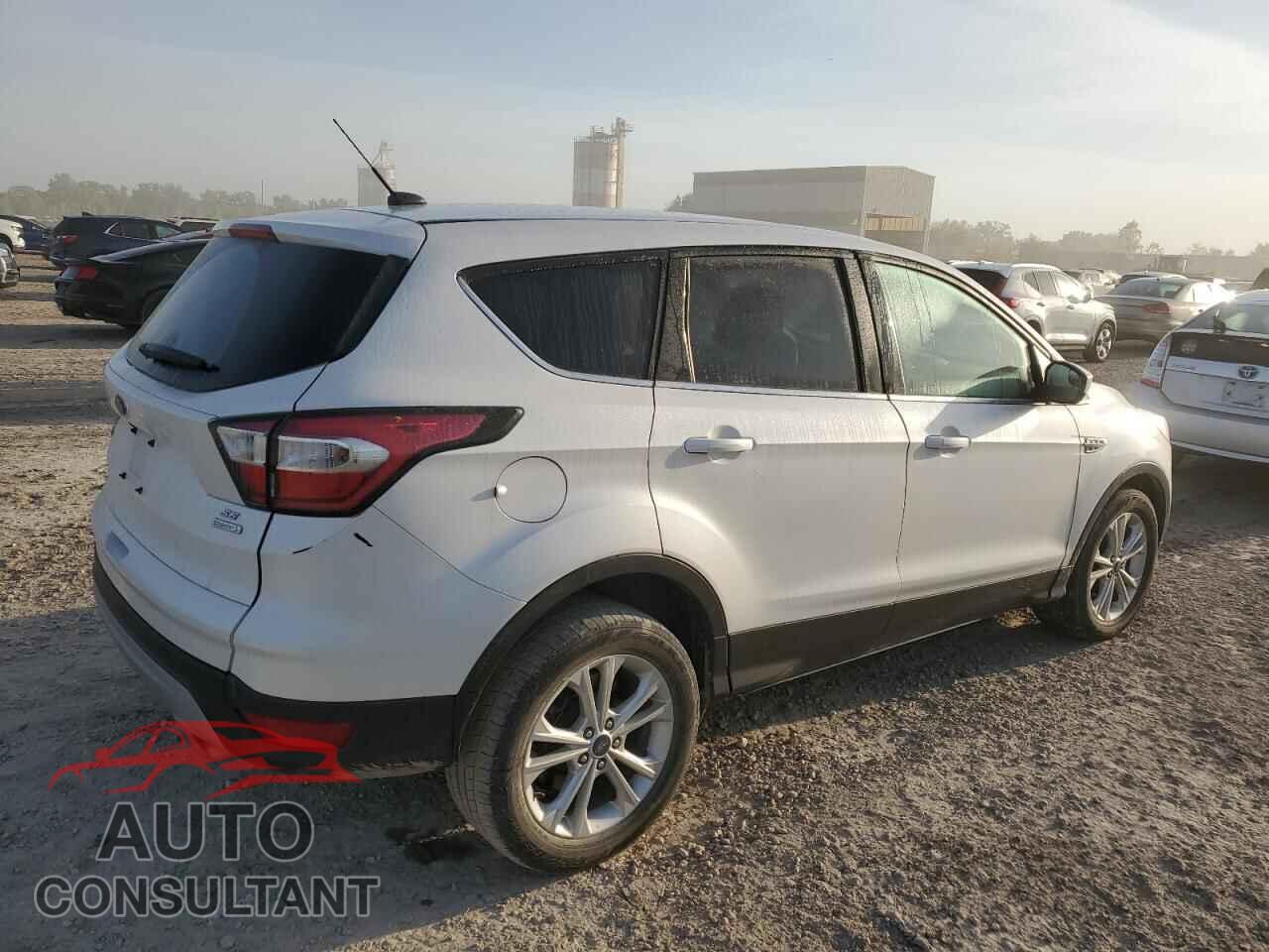 FORD ESCAPE 2017 - 1FMCU0GD2HUB02264