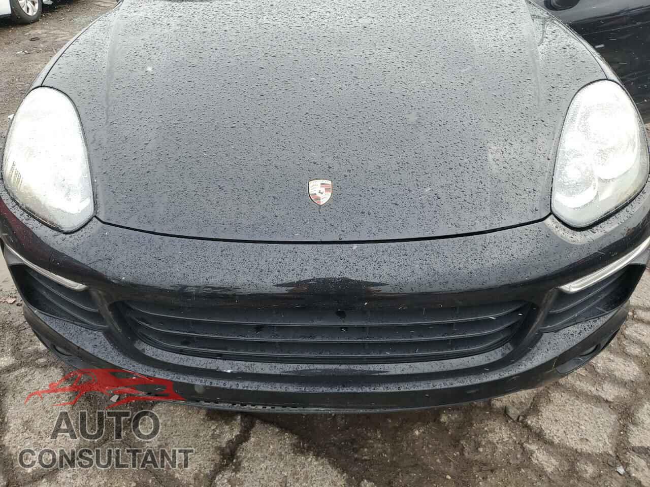 PORSCHE CAYENNE 2016 - WP1AA2A23GKA15375