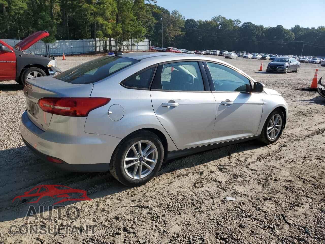 FORD FOCUS 2017 - 1FADP3F28HL300702