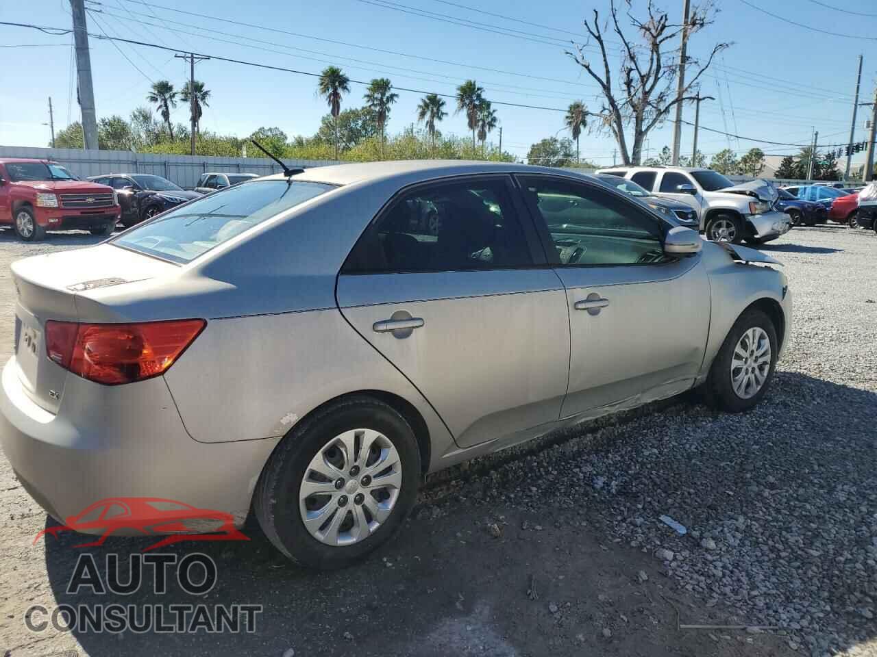 KIA FORTE 2011 - KNAFU4A25B5401052