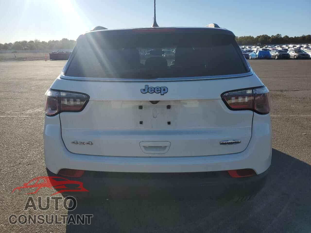 JEEP COMPASS 2019 - 3C4NJDBB9KT813951