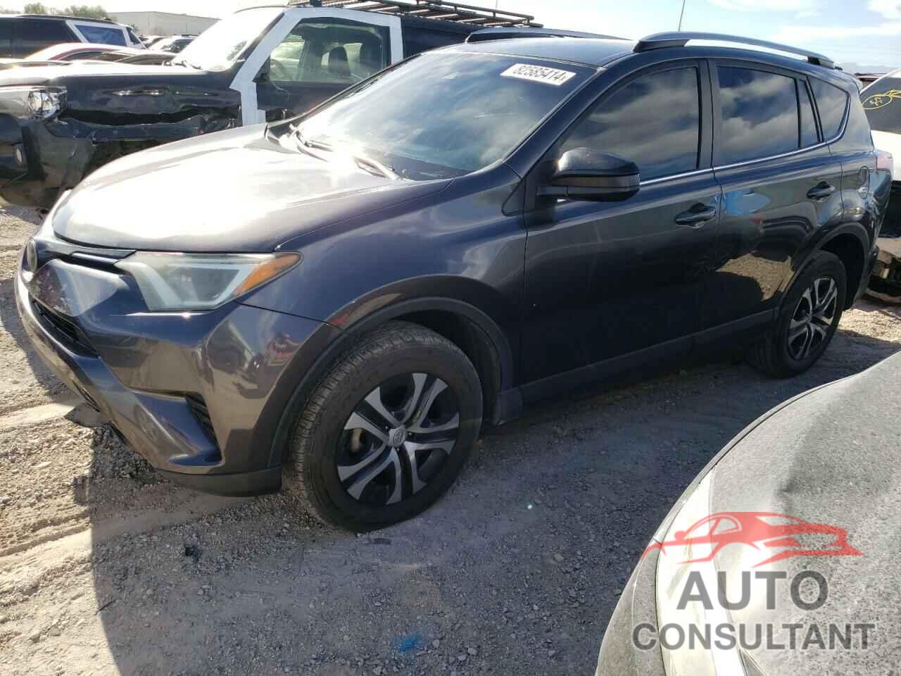 TOYOTA RAV4 2017 - JTMZFREV2HJ114943