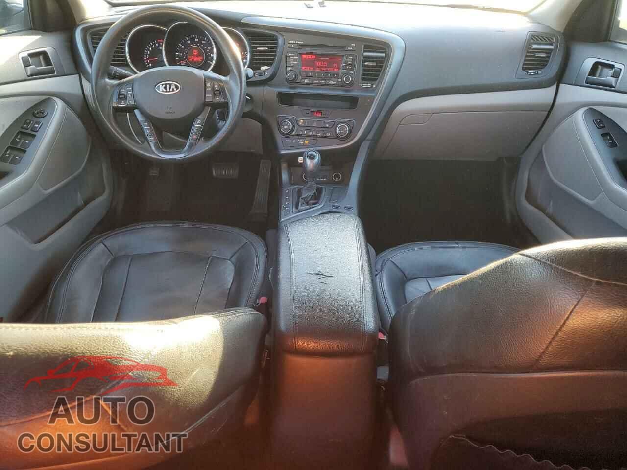KIA OPTIMA 2011 - KNAGM4A73B5142433