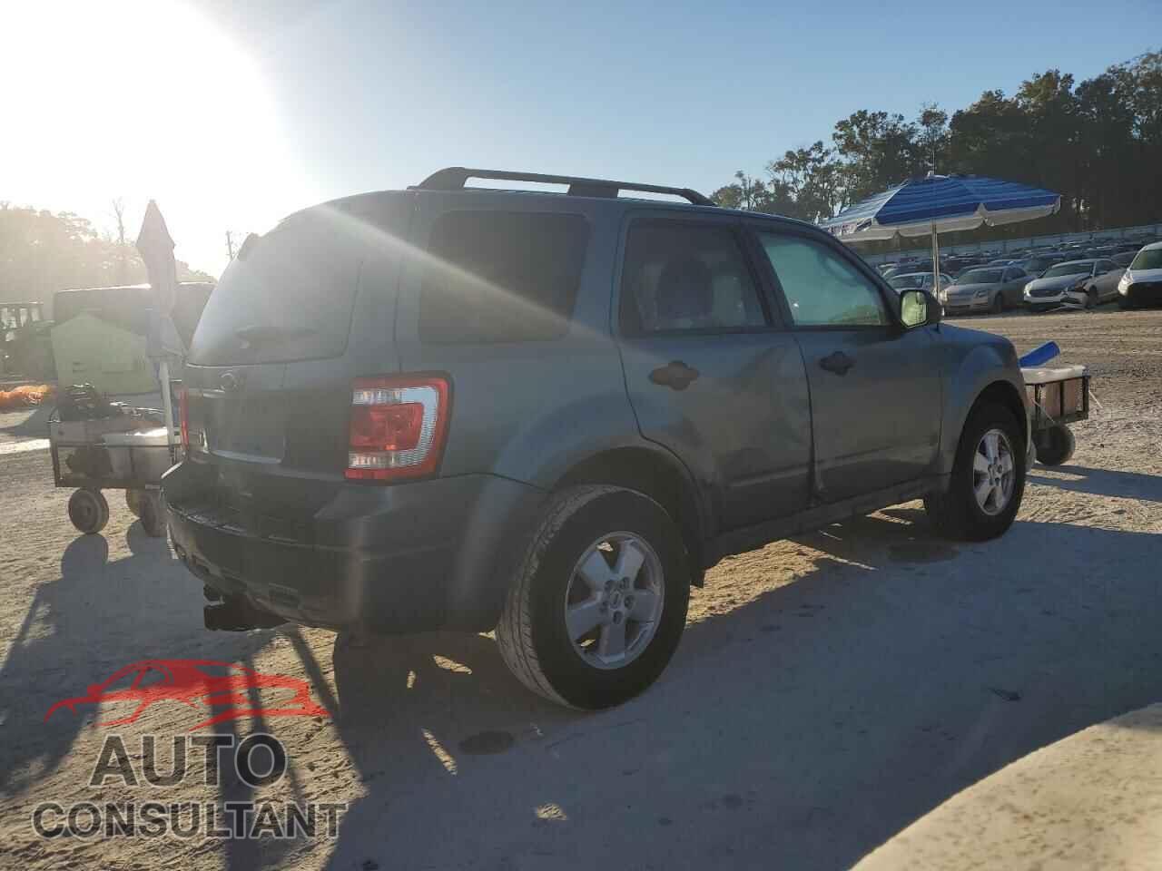 FORD ESCAPE 2010 - 1FMCU0D74AKD37636
