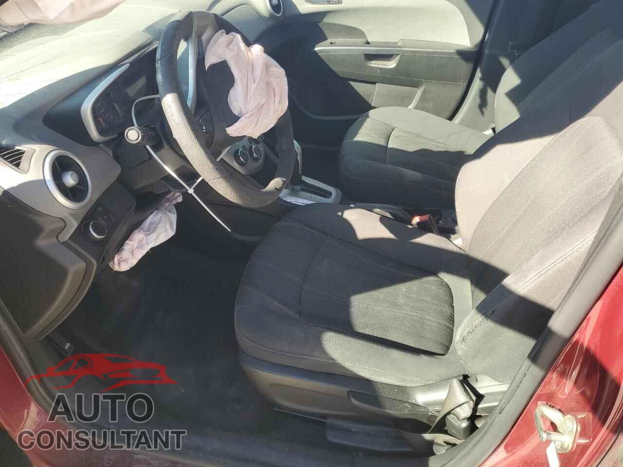 CHEVROLET SONIC 2018 - 1G1JD5SH7J4141269