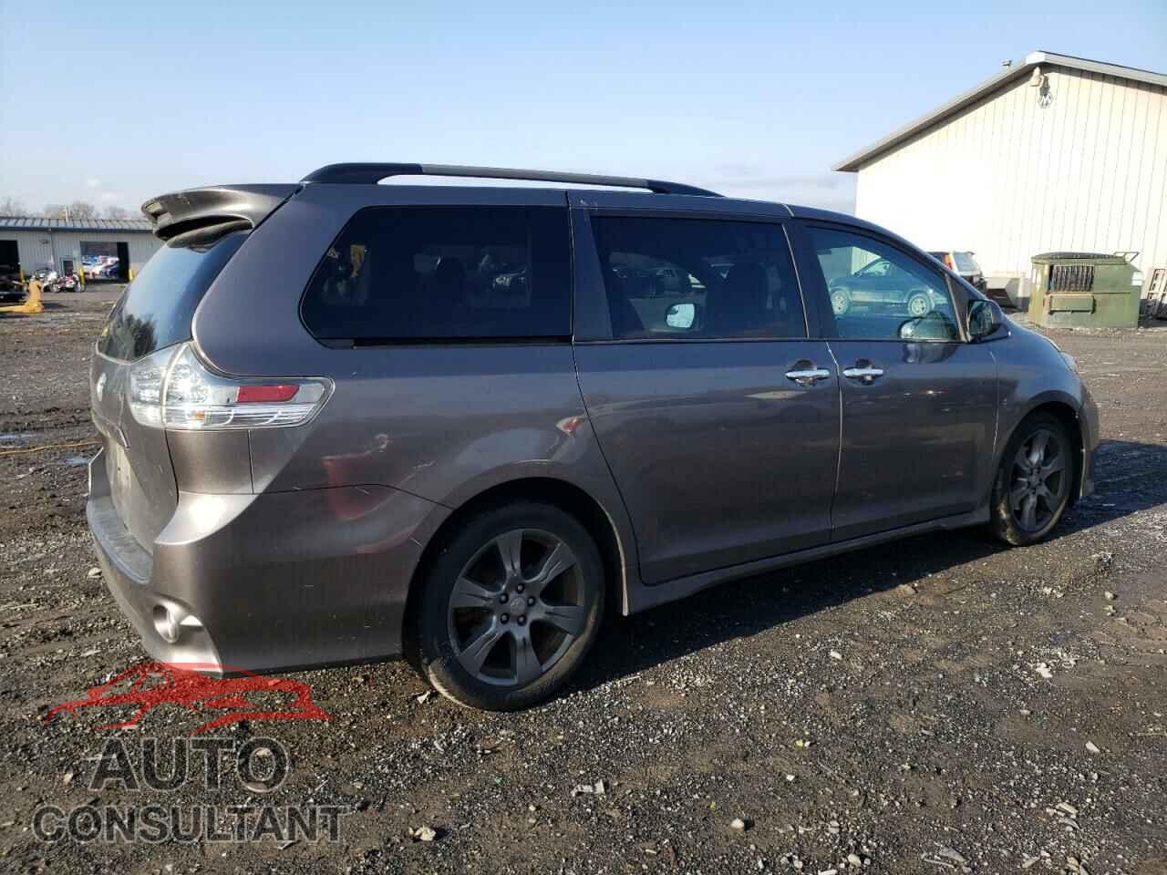TOYOTA SIENNA 2017 - 5TDXZ3DC6HS772957