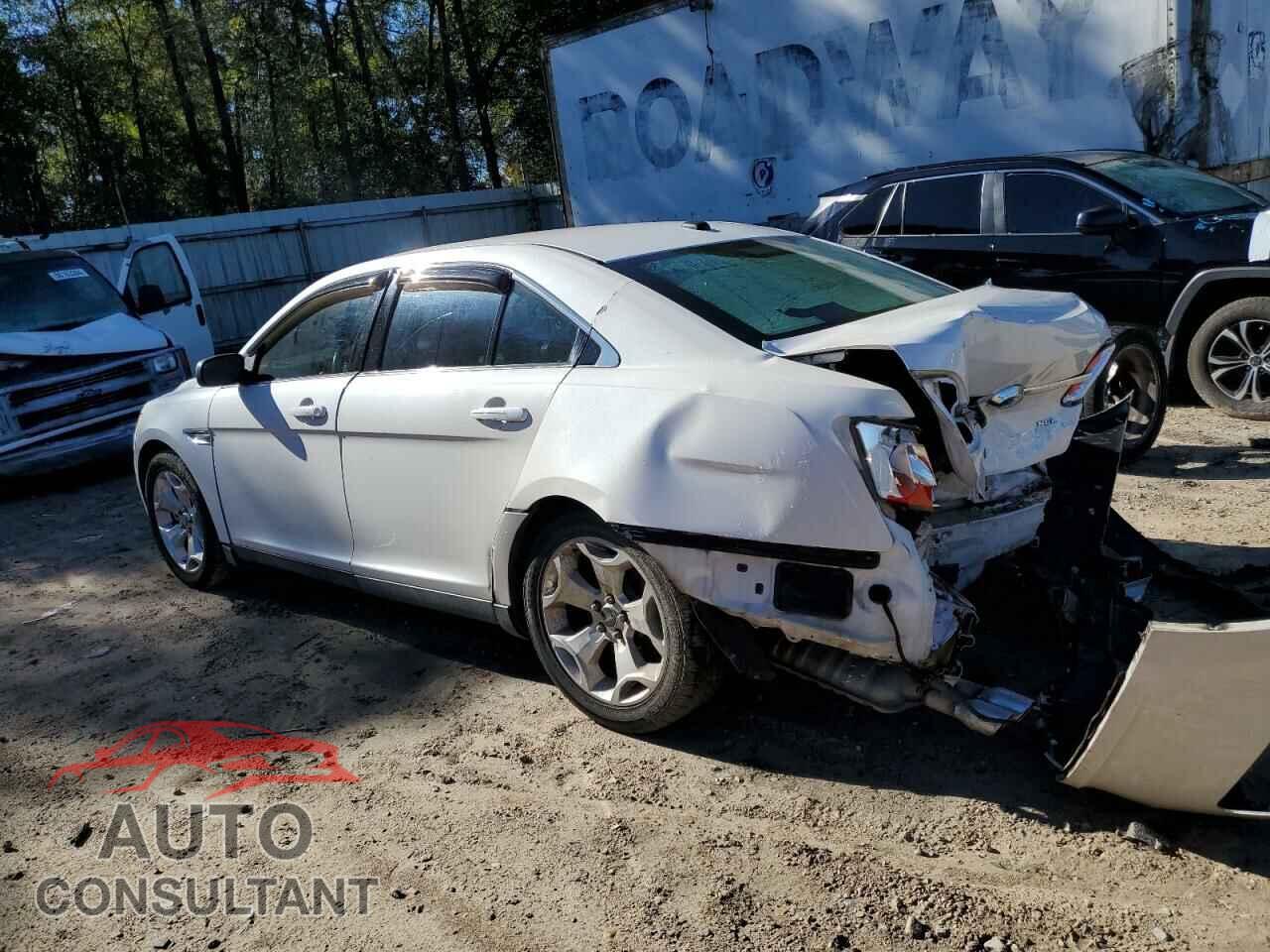 FORD TAURUS 2011 - 1FAHP2EW3BG174197