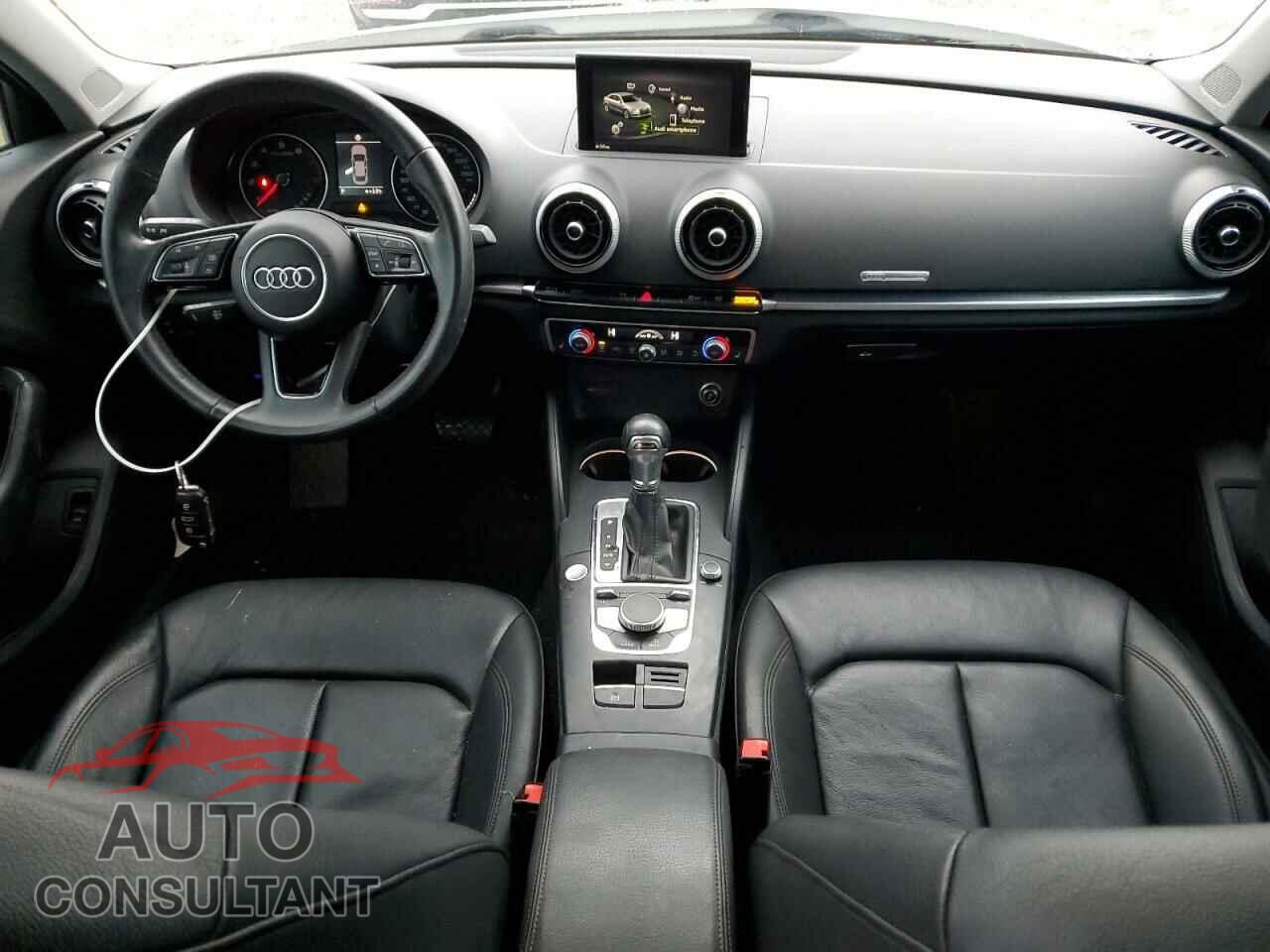 AUDI A3 2019 - WAUCUGFF7KA090487
