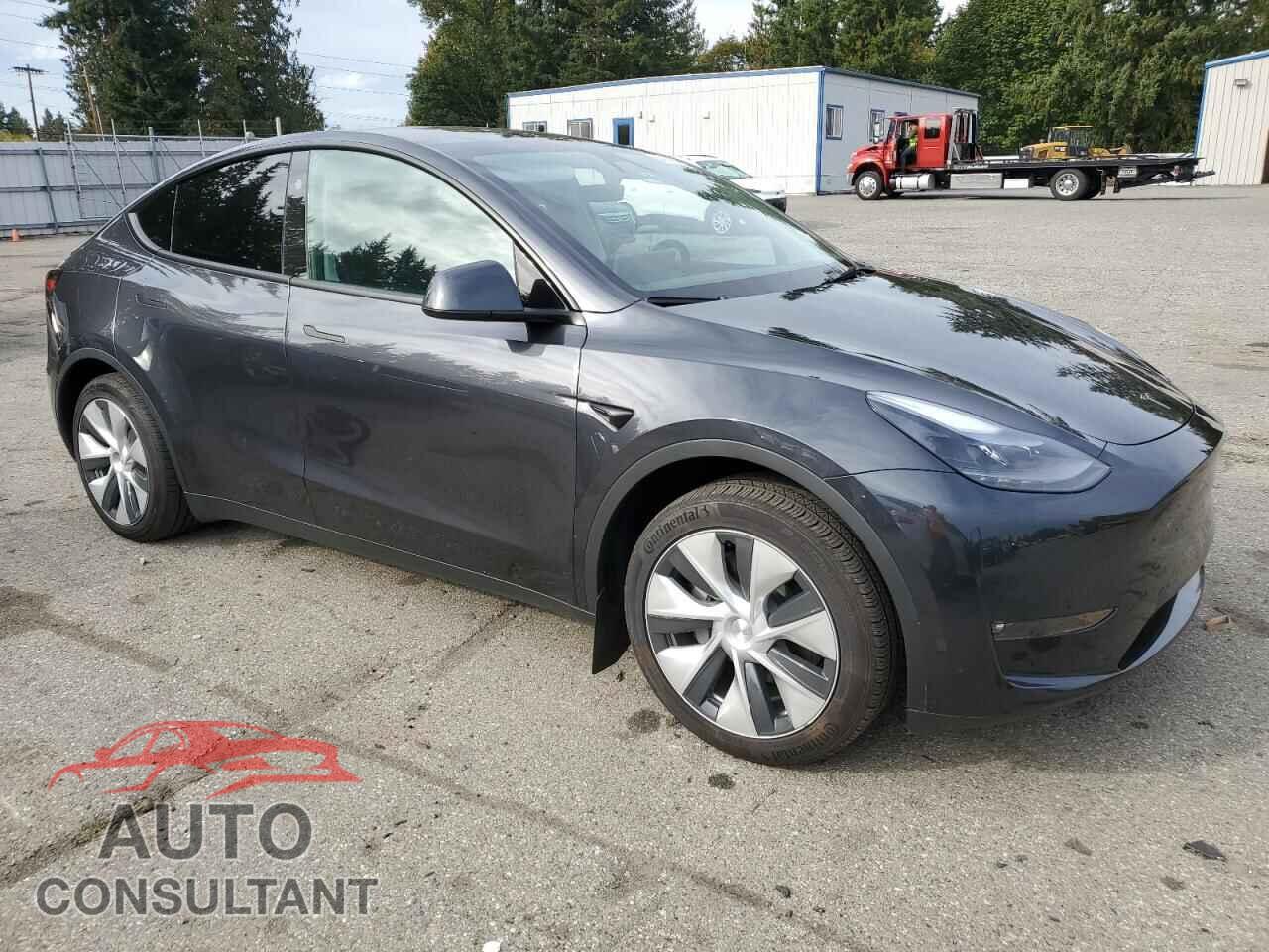 TESLA MODEL Y 2024 - 7SAYGDEE4RF014530
