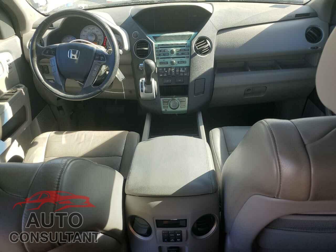 HONDA PILOT 2011 - 5FNYF3H94BB014302