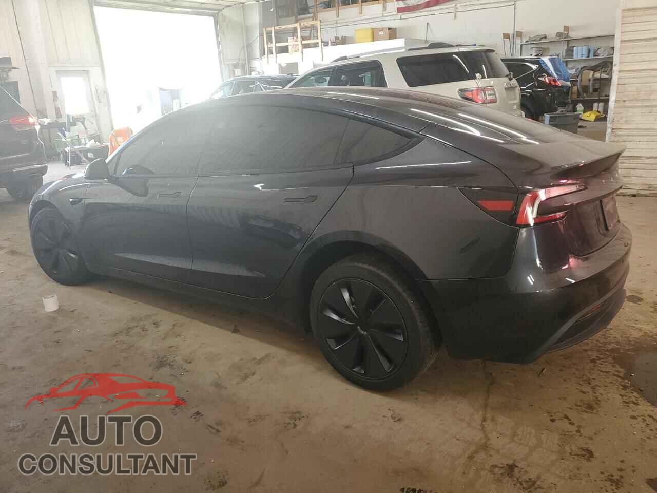 TESLA MODEL 3 2025 - 5YJ3E1EB0SF937904