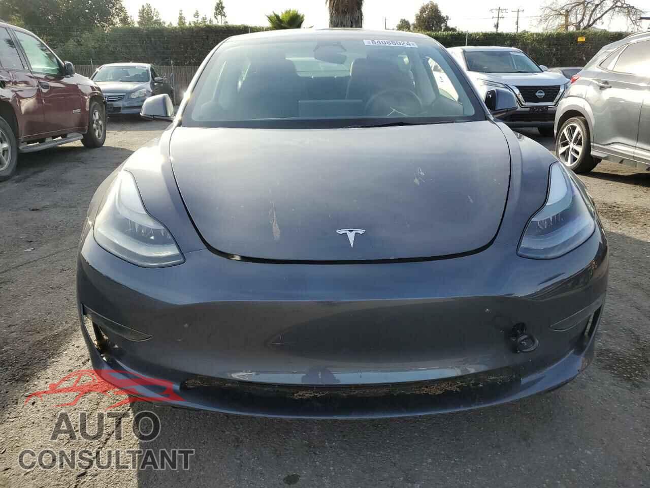 TESLA MODEL 3 2023 - 5YJ3E1EAXPF550775