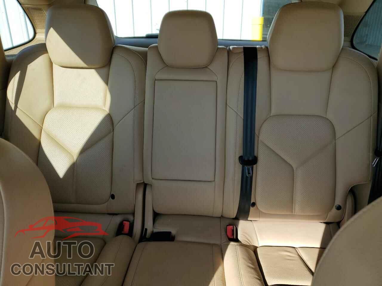 PORSCHE CAYENNE 2012 - WP1AE2A29CLA91000