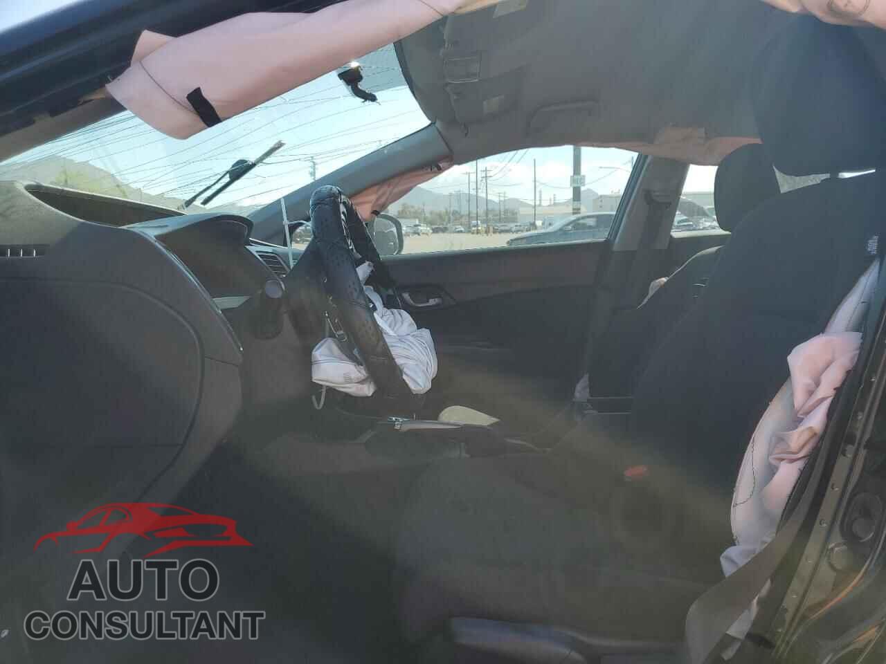 HONDA CIVIC 2013 - 2HGFB2F57DH574455