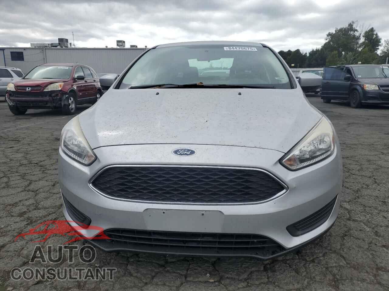FORD FOCUS 2018 - 1FADP3FE4JL304455