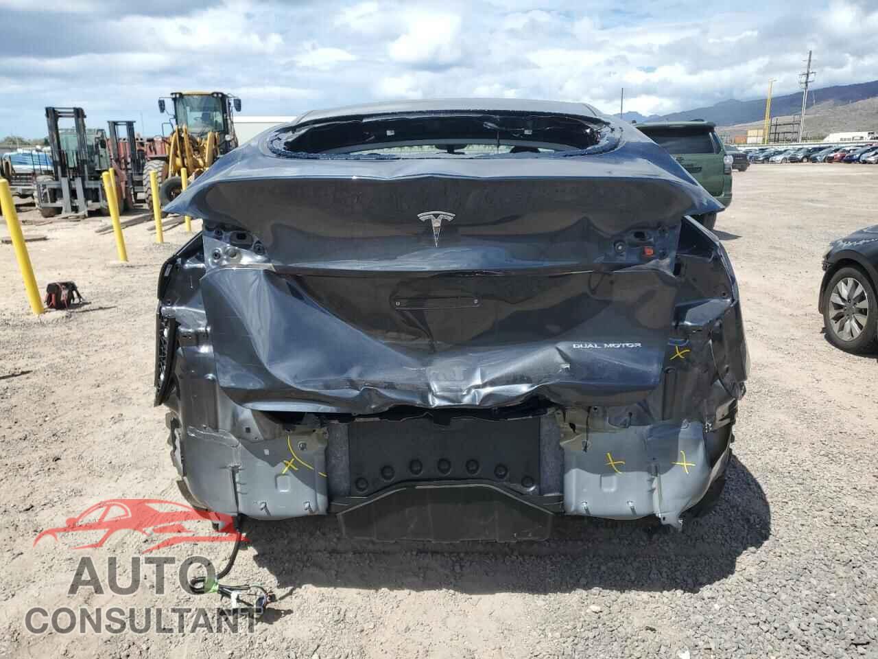 TESLA MODEL Y 2024 - 7SAYGDEE7RF989166