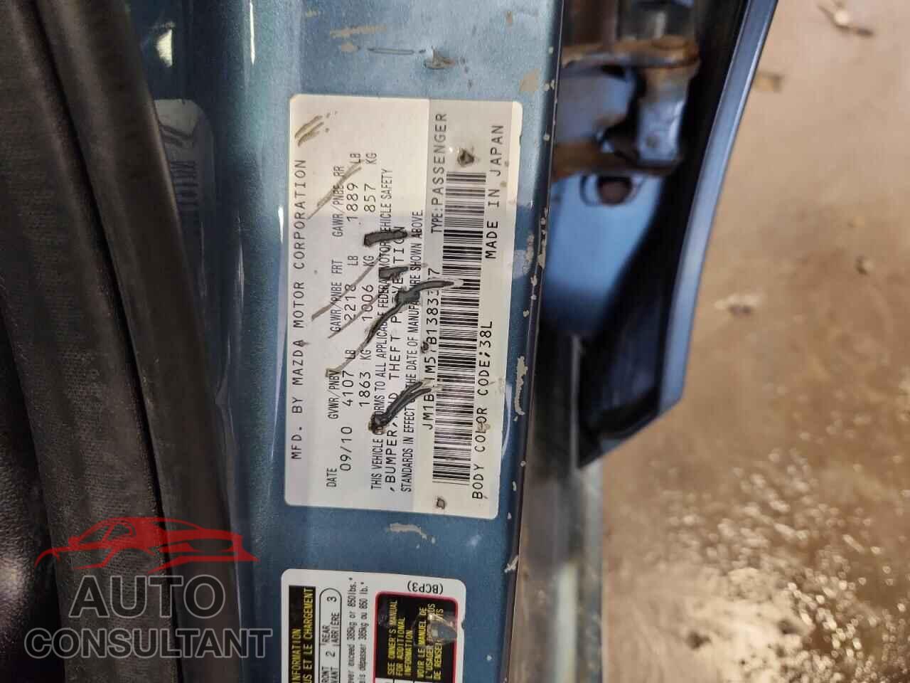MAZDA MAZDA3 2011 - JM1BL1M57B1383377
