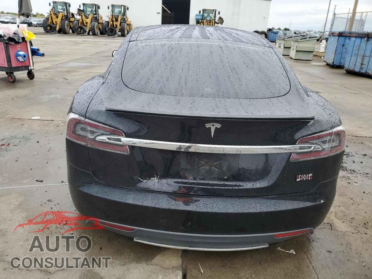 TESLA MODEL S 2016 - 5YJSA1E45GF136269