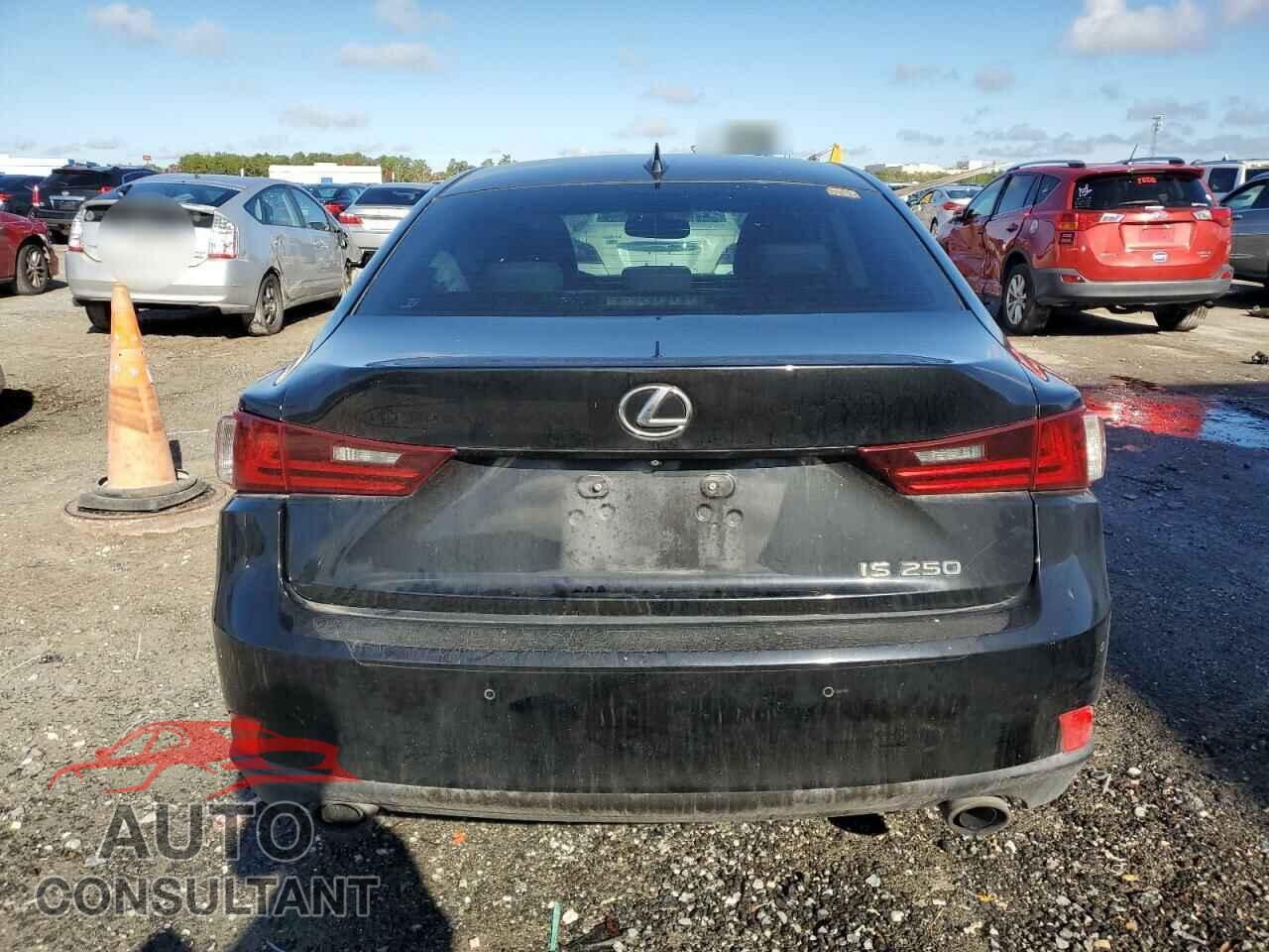 LEXUS IS 2015 - JTHBF1D20F5050447