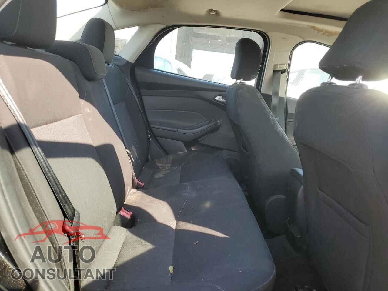FORD FOCUS 2015 - 1FADP3F27FL314488