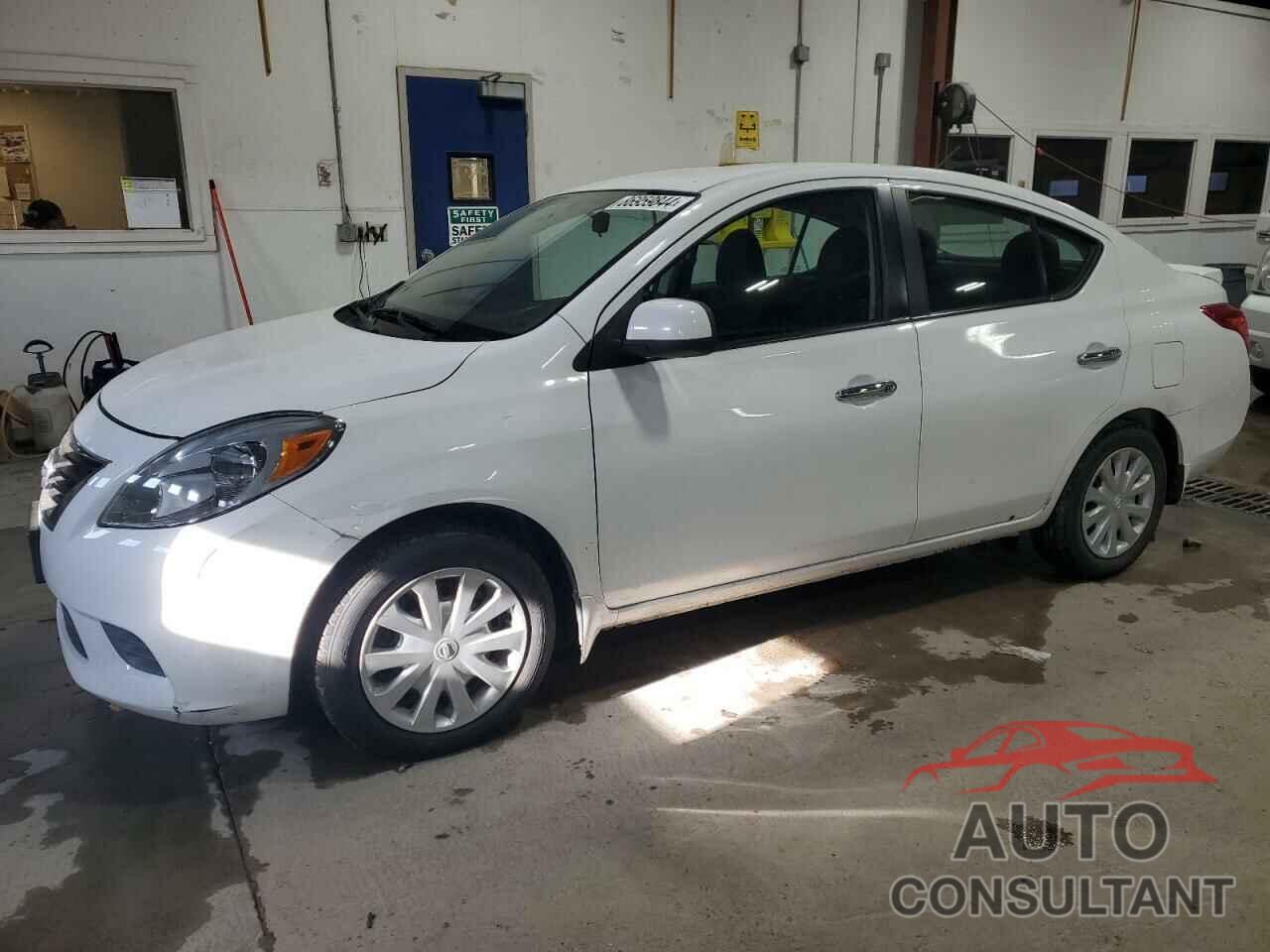 NISSAN VERSA 2013 - 3N1CN7AP1DL853215