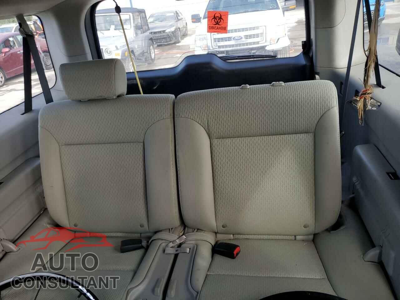 HONDA ELEMENT 2011 - 5J6YH1H36BL002413