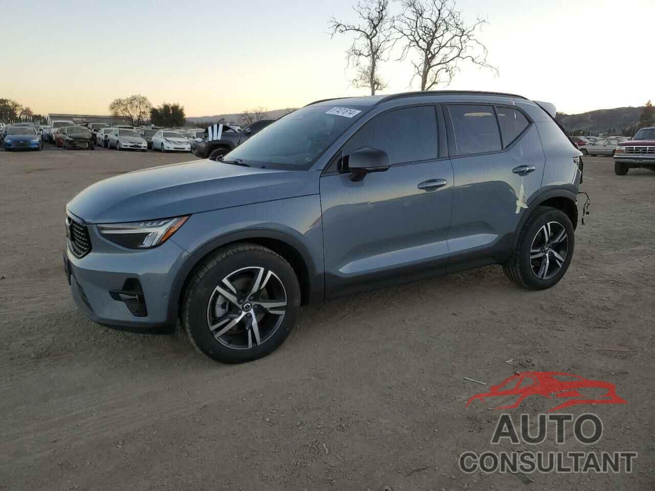 VOLVO XC40 PLUS 2023 - YV4L12UW4P2085974