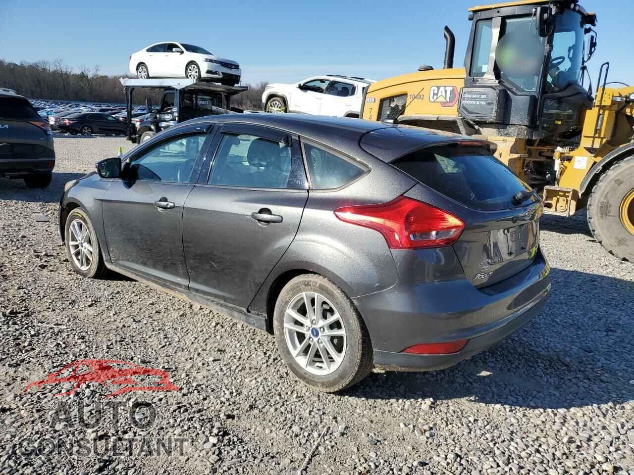 FORD FOCUS 2015 - 1FADP3K22FL263455