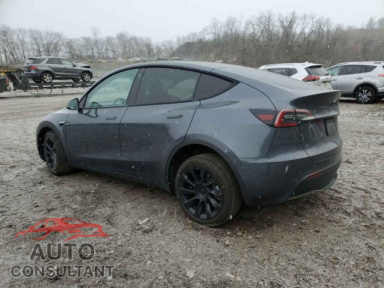 TESLA MODEL Y 2023 - 7SAYGDEE8PA043653