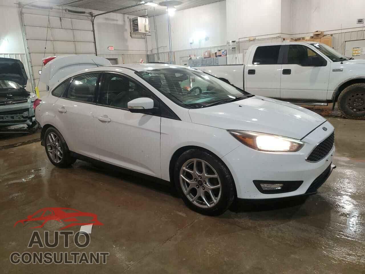 FORD FOCUS 2015 - 1FADP3F29FL254598