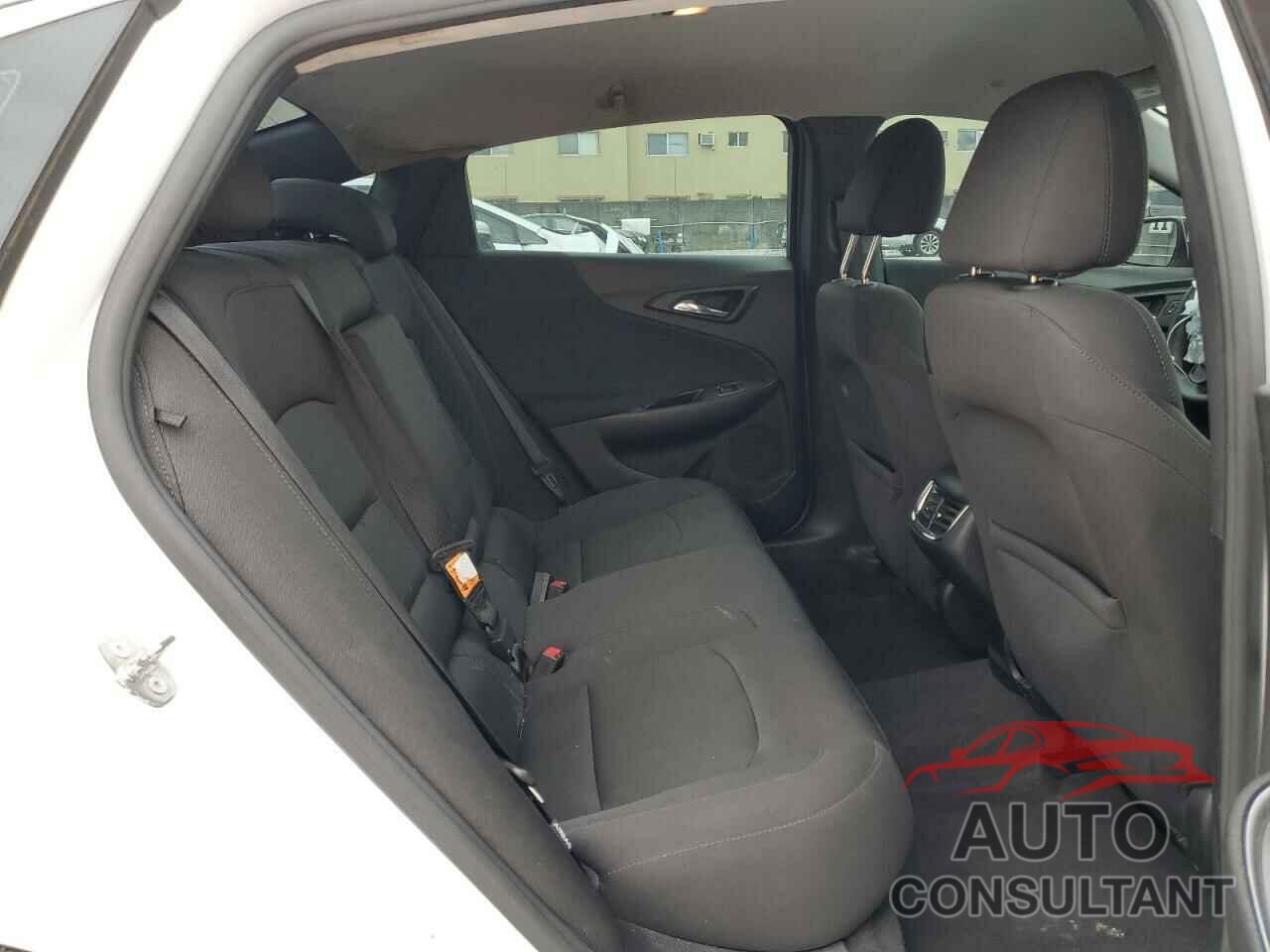 CHEVROLET MALIBU 2017 - 1G1ZE5ST3HF174644