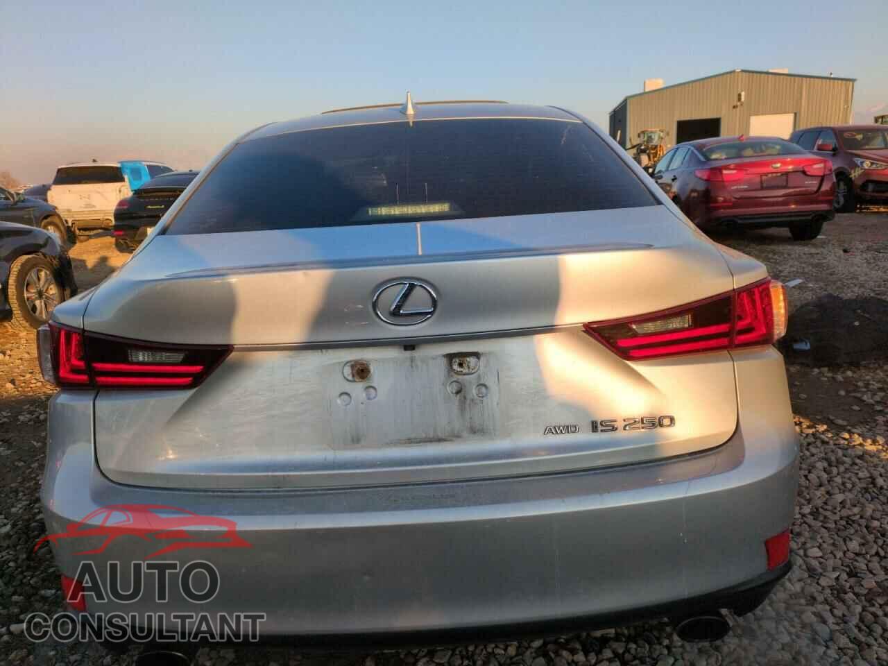 LEXUS IS 2014 - JTHCF1D23E5010267