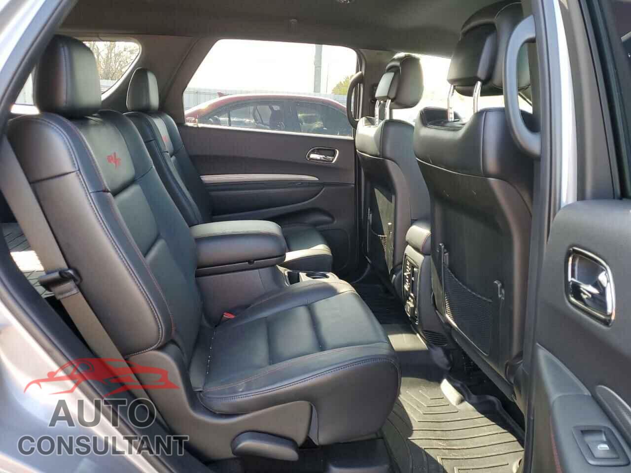 DODGE DURANGO 2018 - 1C4SDJCT8JC248831