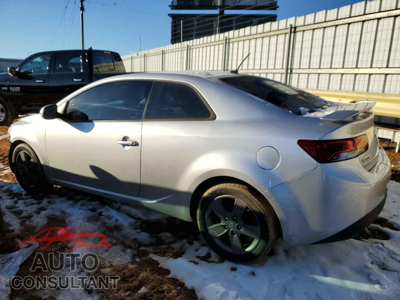 KIA FORTE 2011 - KNAFU6A23B5428424