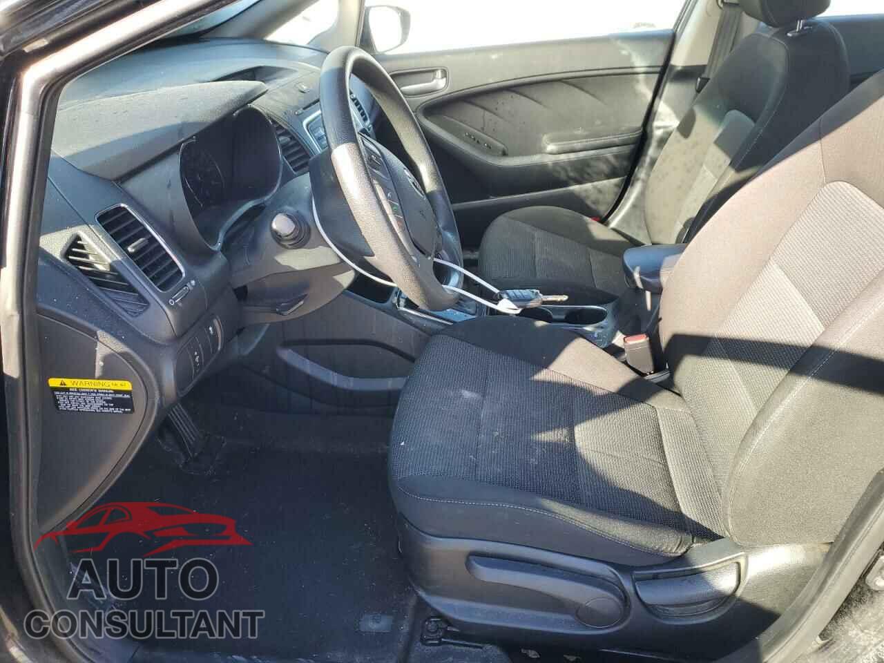 KIA FORTE 2017 - KNAFK5A86H5725488