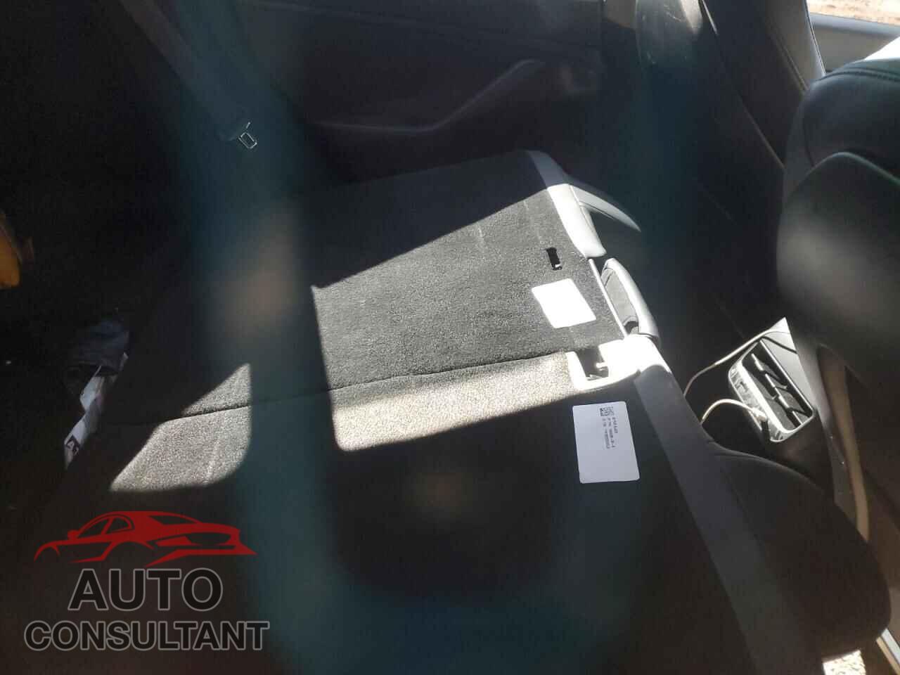TESLA MODEL 3 2018 - 5YJ3E1EA2JF153505