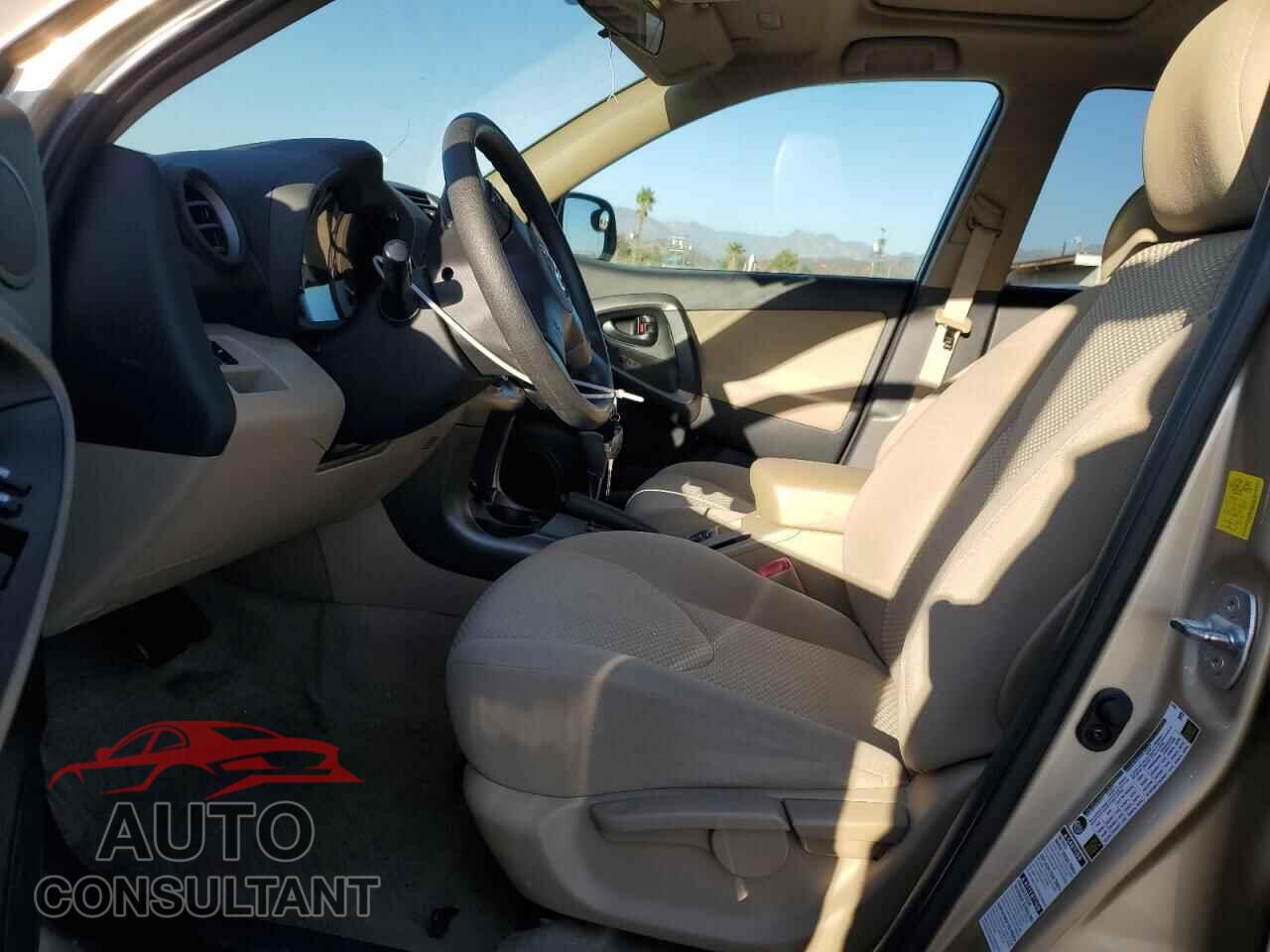 TOYOTA RAV4 2011 - 2T3BF4DV8BW100334