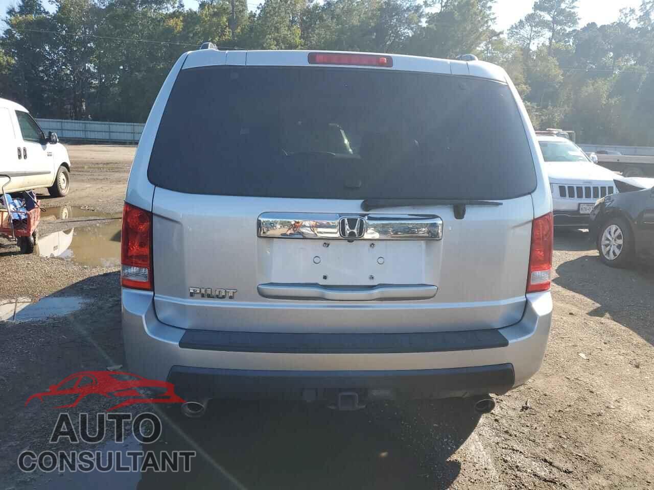 HONDA PILOT 2011 - 5FNYF3H57BB047095