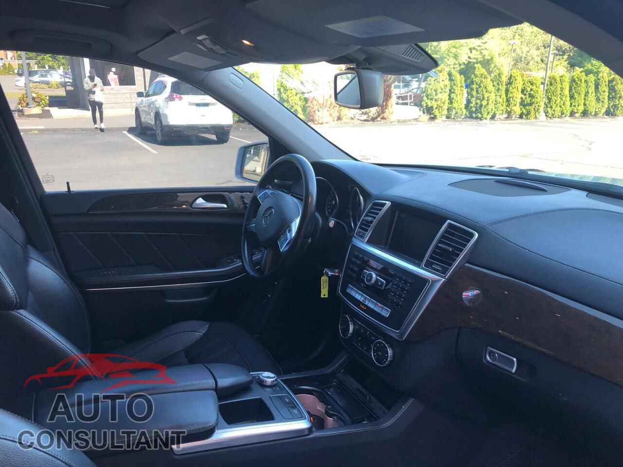 MERCEDES-BENZ GL-CLASS 2014 - 4JGDF7CEXEA389694