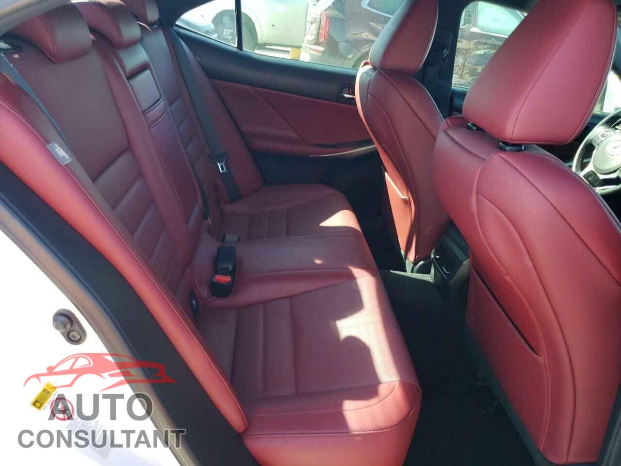 LEXUS IS 2016 - JTHBA1D21G5025587
